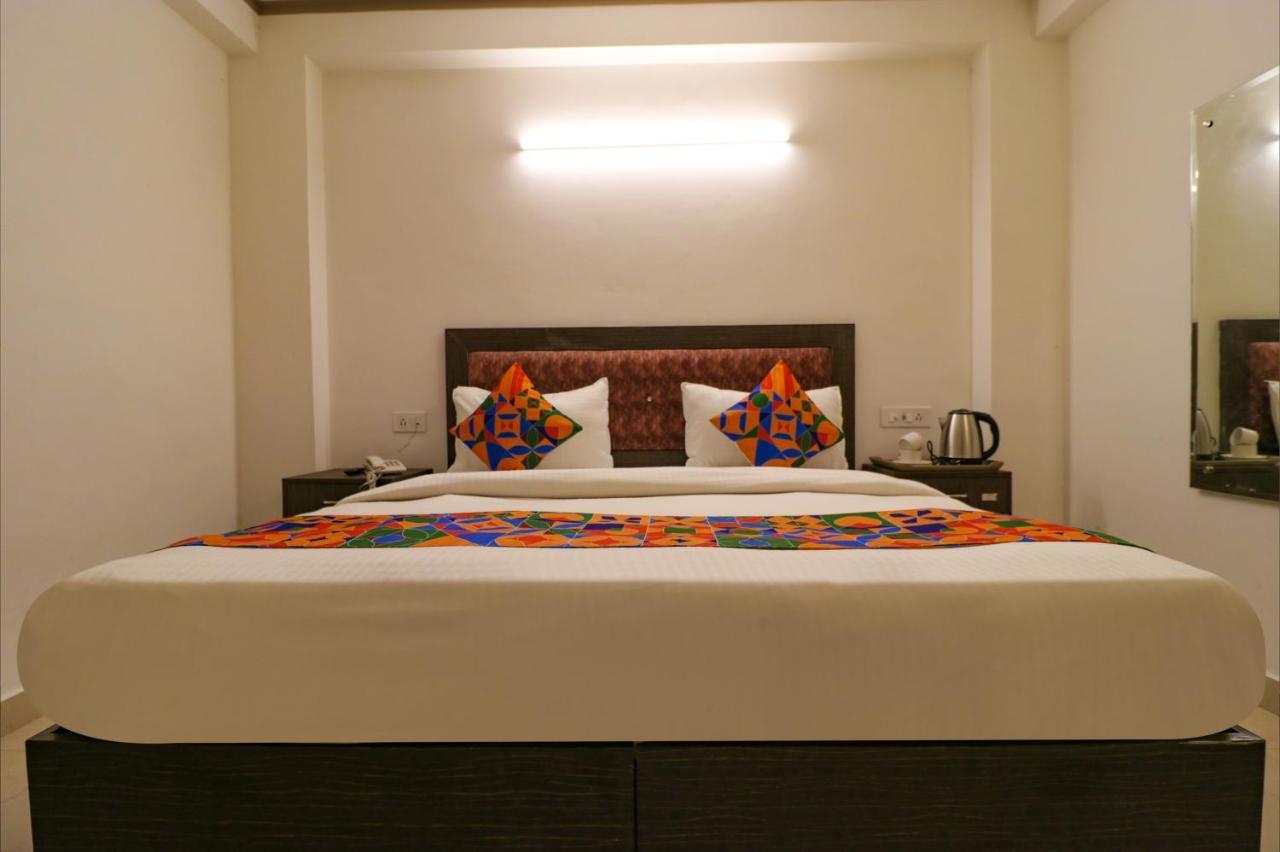 Fabexpress Dolphin International - Nr Igi Airport New Delhi 3*