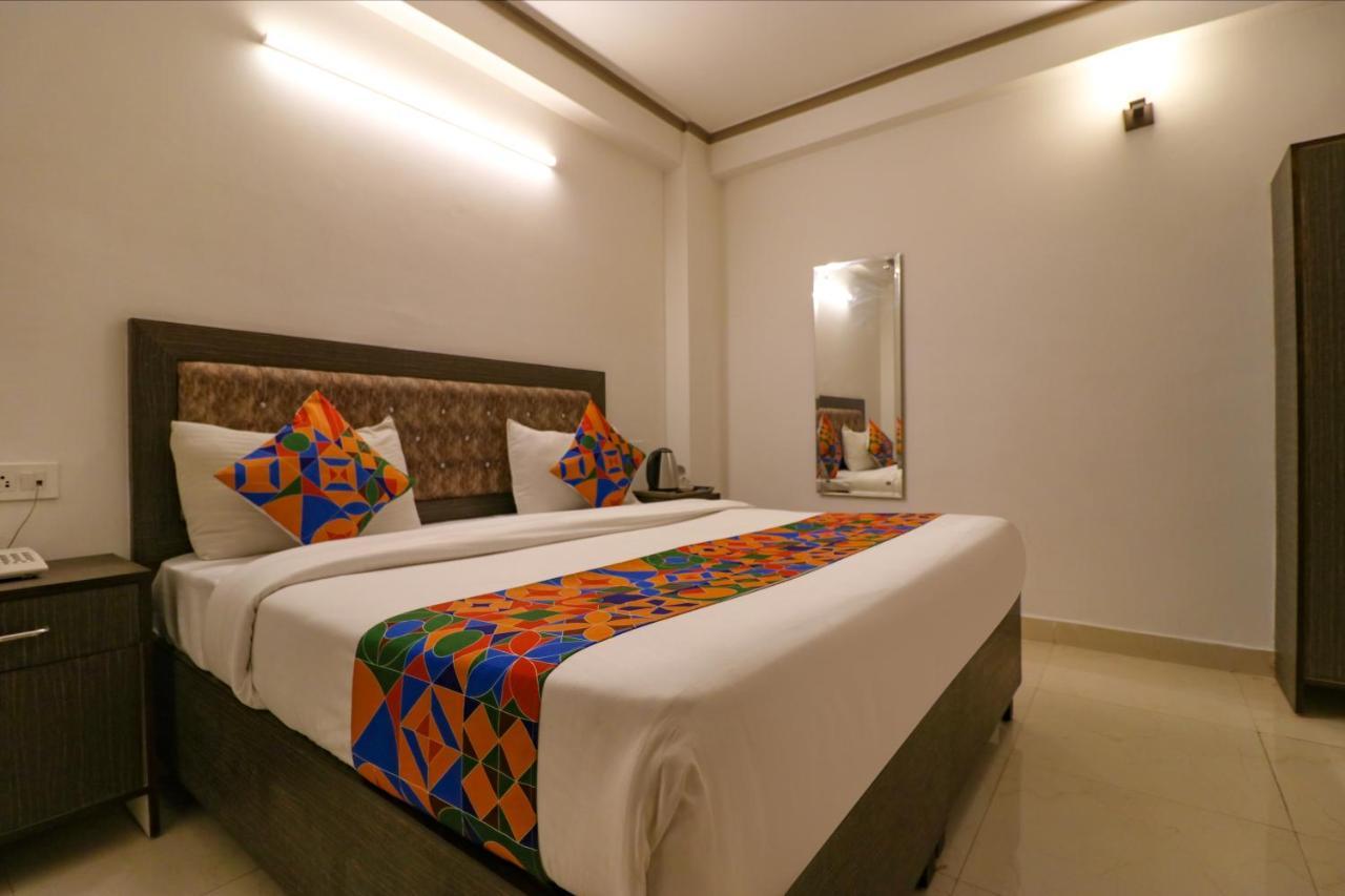 Hotel Fabexpress Dolphin International - Nr Igi Airport New Delhi New Delhi